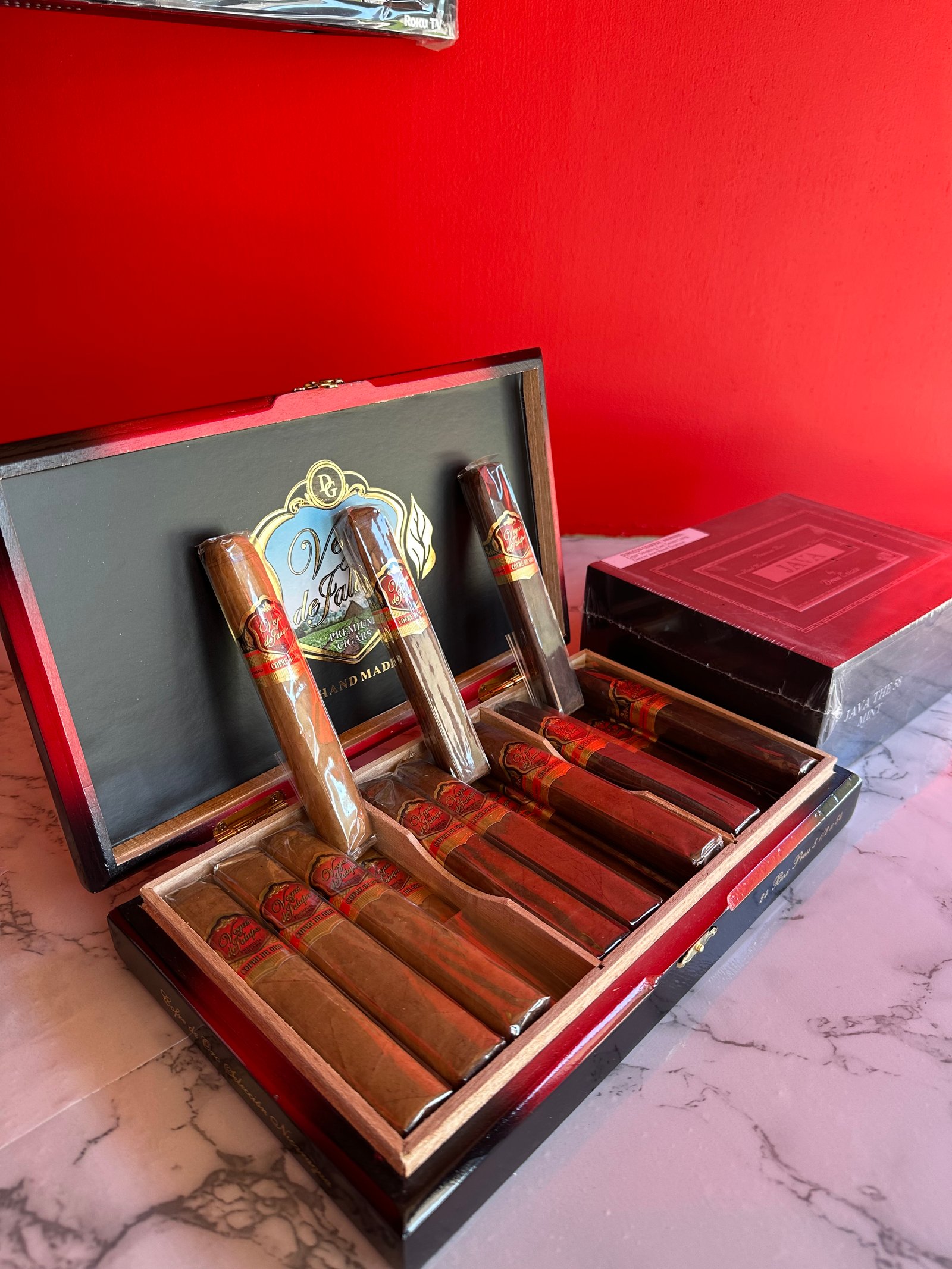 Executive cigar experience